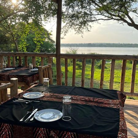 Murchison Giraffe Camp Paraa Ngoại thất bức ảnh