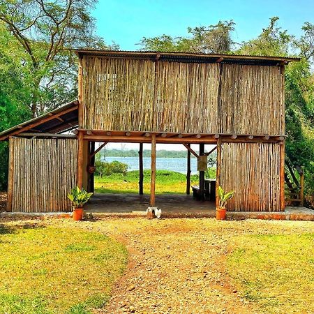 Murchison Giraffe Camp Paraa Ngoại thất bức ảnh