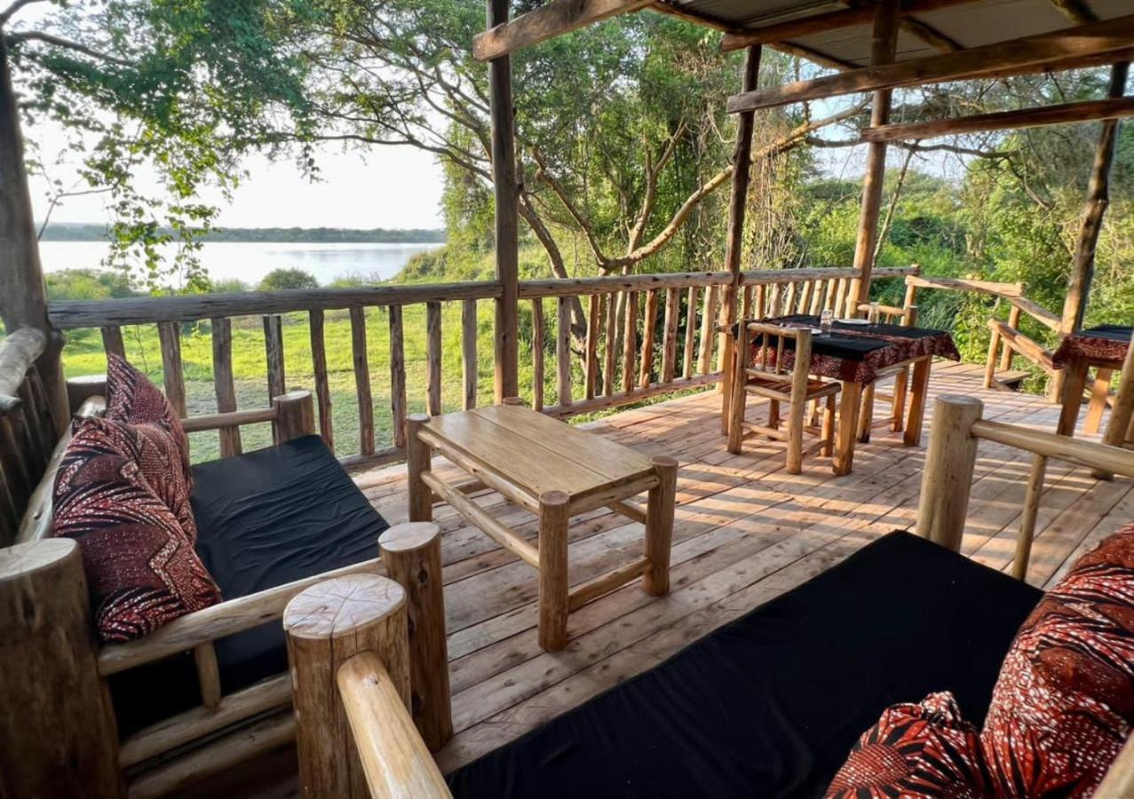 Murchison Giraffe Camp Paraa Ngoại thất bức ảnh