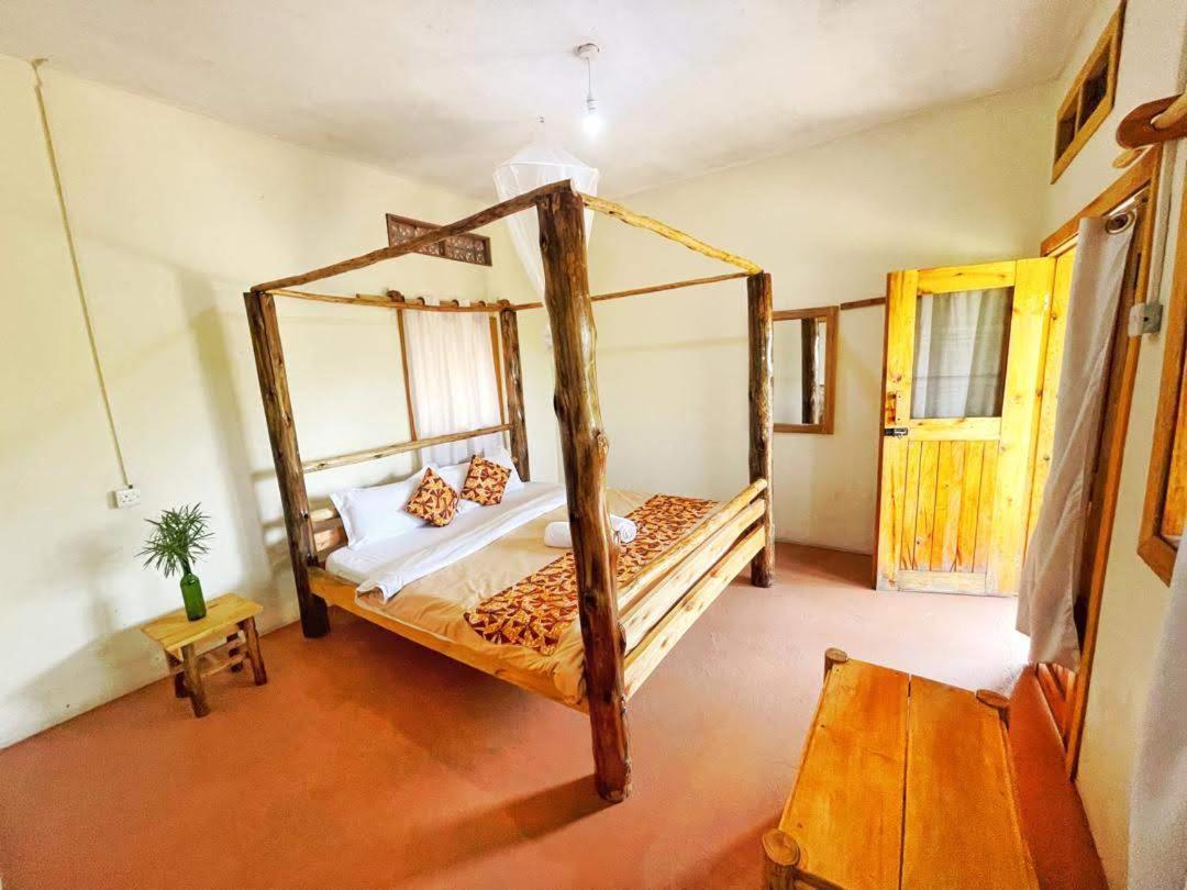Murchison Giraffe Camp Paraa Ngoại thất bức ảnh